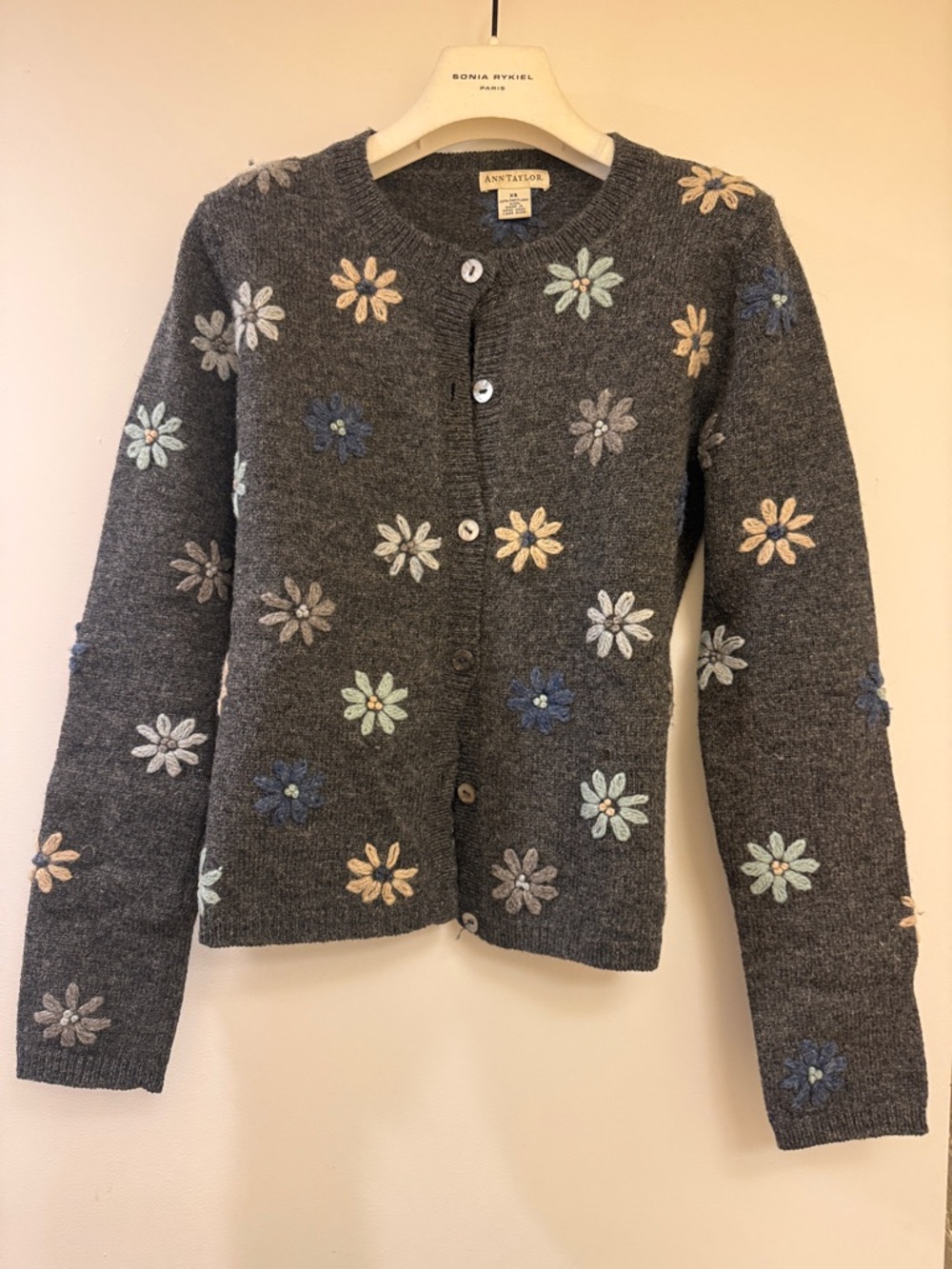 Ann Taylor Grey Floral Embroidered Cardigan 100% Shetland wool